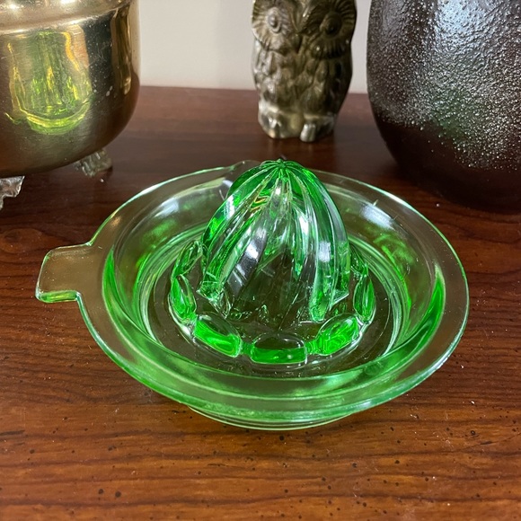 SOLD Vintage Depression Glass Juicer - Picture 2 of 4